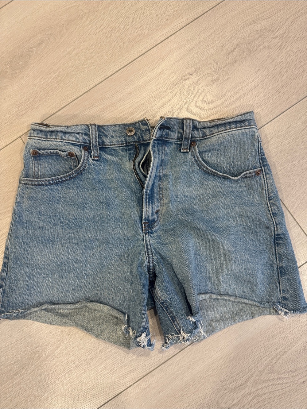 Abercrombie & Fitch Dad Short High Rise Shorts